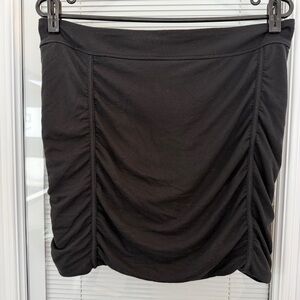 ATHLETA Odyssey Ruched Active Mini Skirt • L • Black Stretch